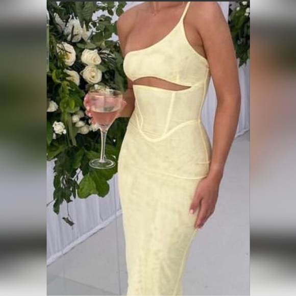 House Of CB MISTRESS ROCKS Heartfelt Lemon One Shoulder Corset MidiDress. LG - Picture 7 of 16